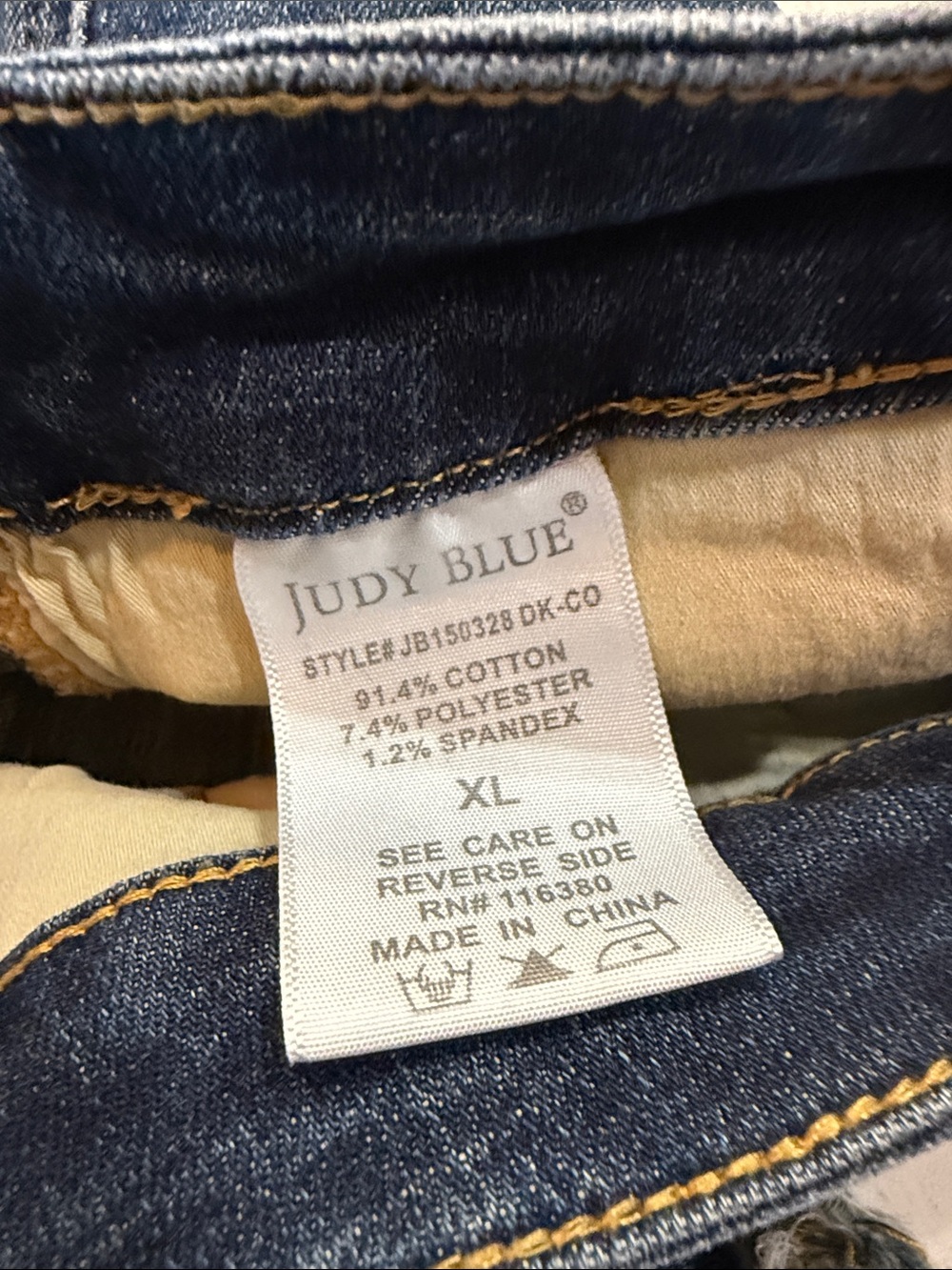 Judy Blue Blue Frayed Hem Denim Shorts Size XL - Picture 8 of 8
